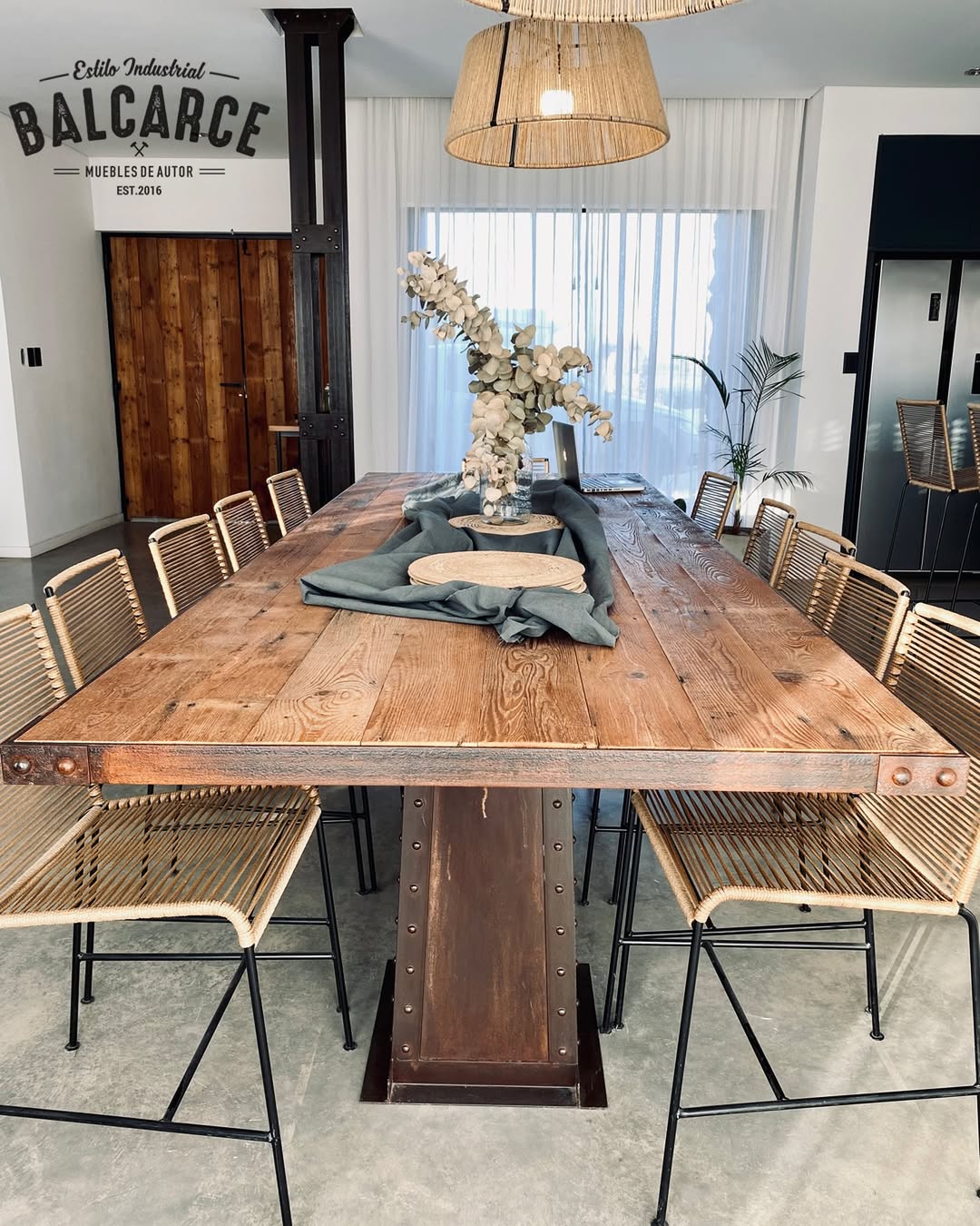 Mesa comedor a medida hierro y madera